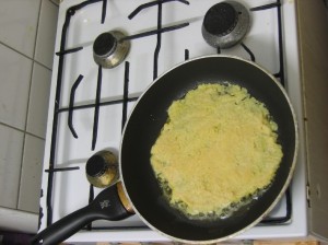 Kartoffelpuffer erste Seite fertig gebraten